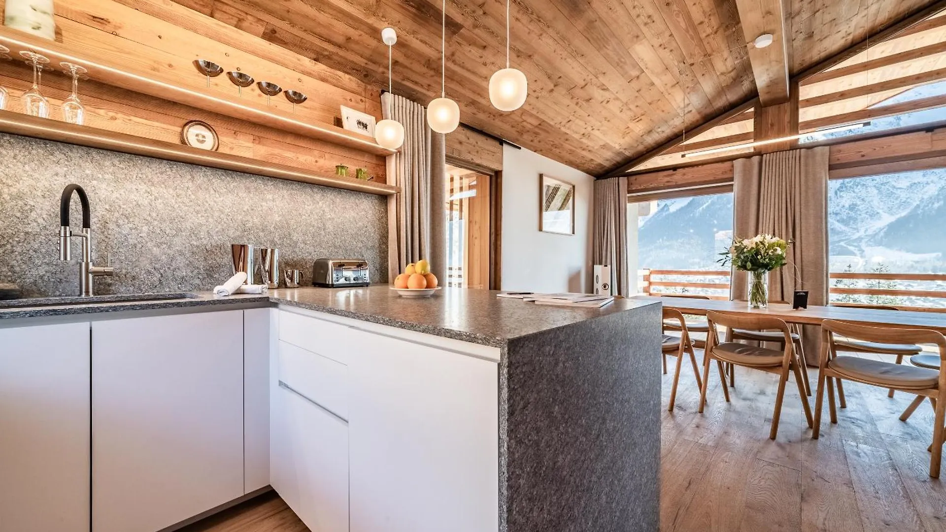Chalet Foxden, Les Houches Chamonix - By Emerald Stay