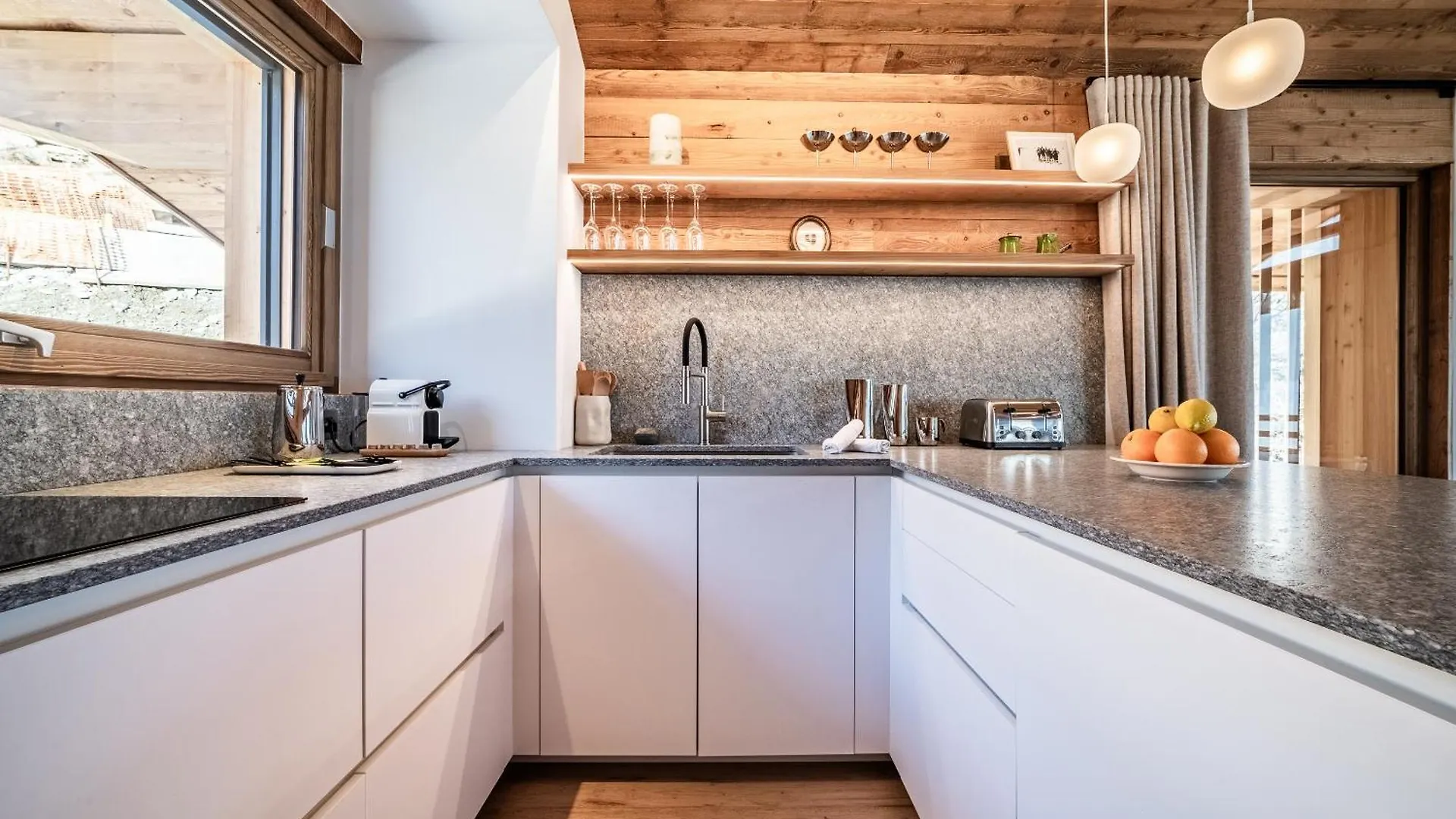 Chalet Foxden, Les Houches Chamonix - By Emerald Stay 0*,